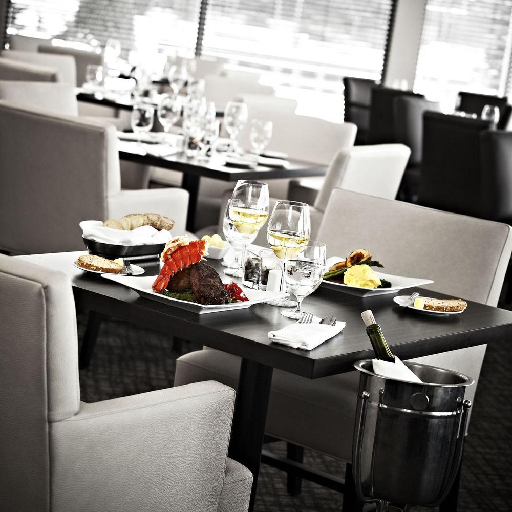 Delta Hotels By Marriott Sault Ste. Marie Waterfront Bagian luar foto