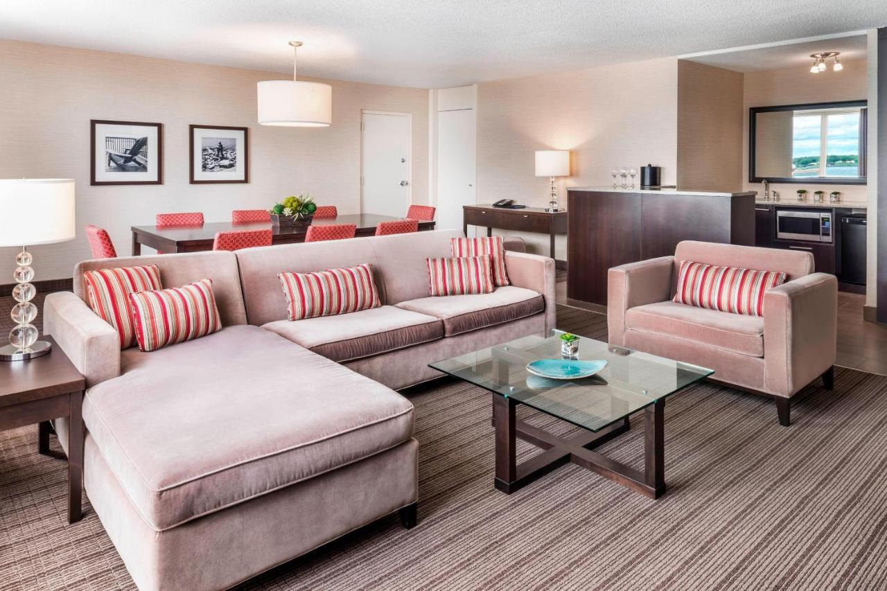 Delta Hotels By Marriott Sault Ste. Marie Waterfront Bagian luar foto