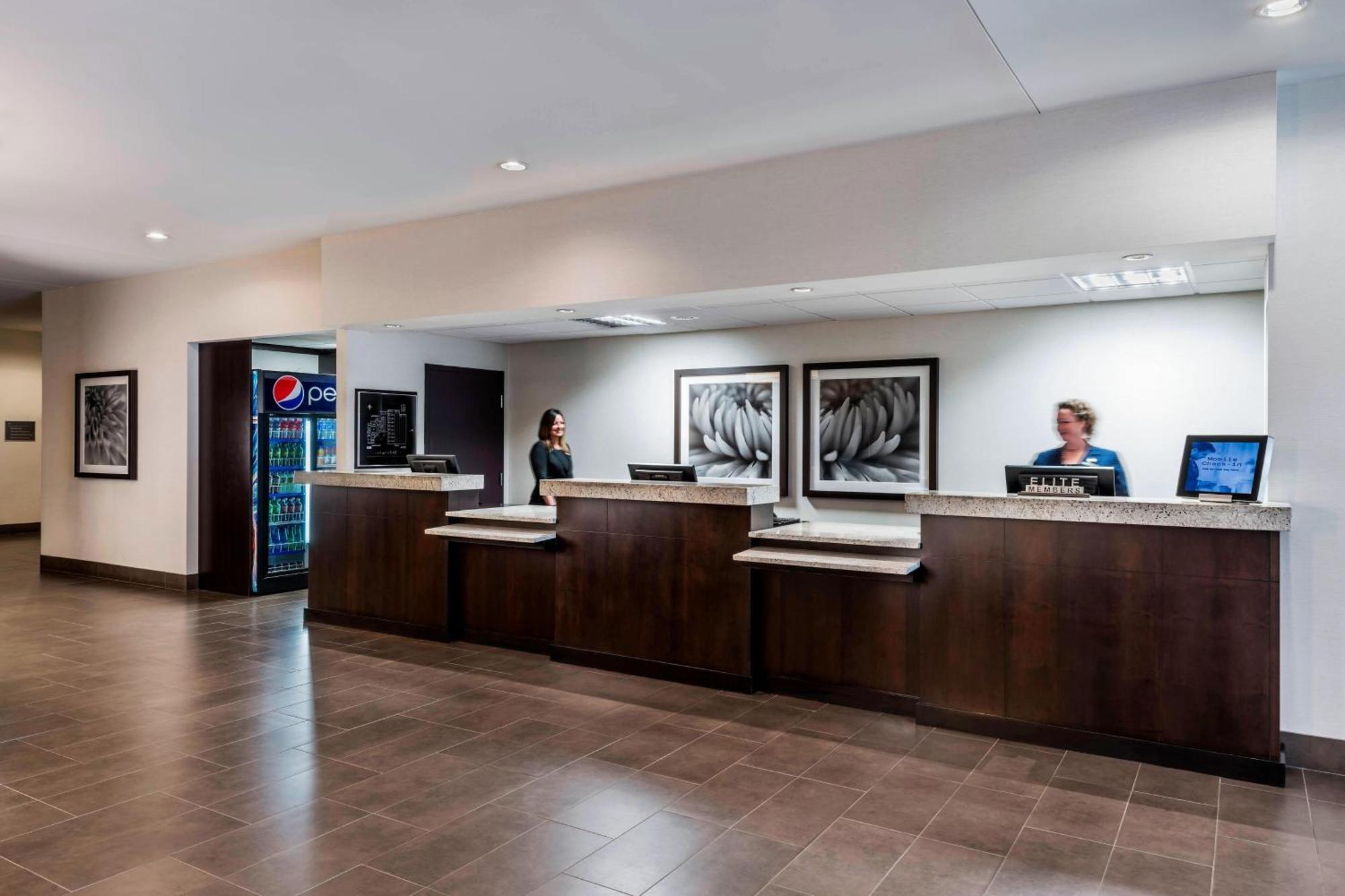 Delta Hotels By Marriott Sault Ste. Marie Waterfront Bagian luar foto