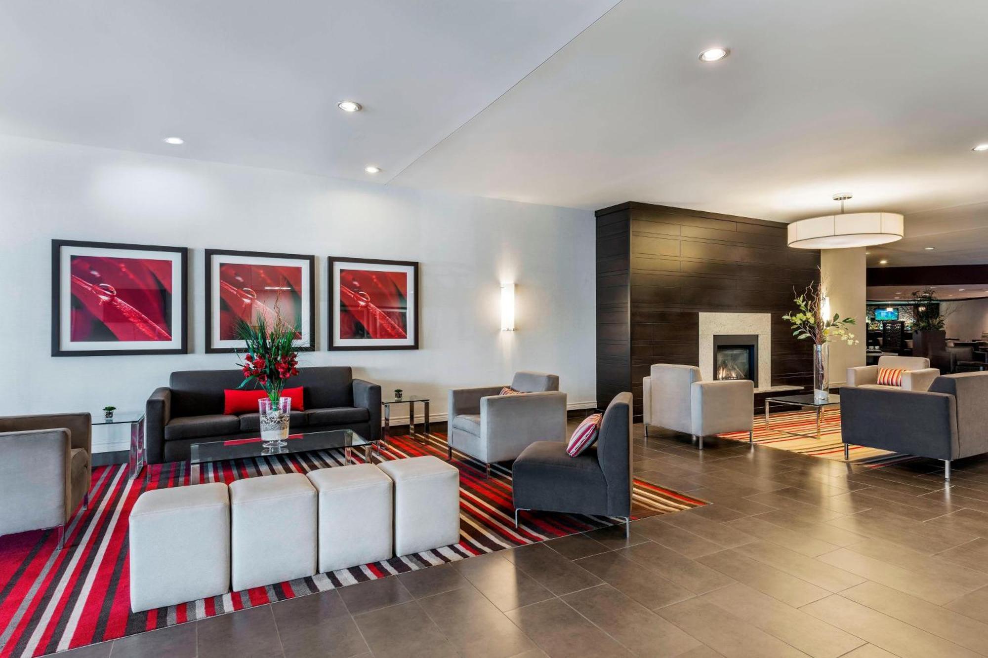Delta Hotels By Marriott Sault Ste. Marie Waterfront Bagian luar foto