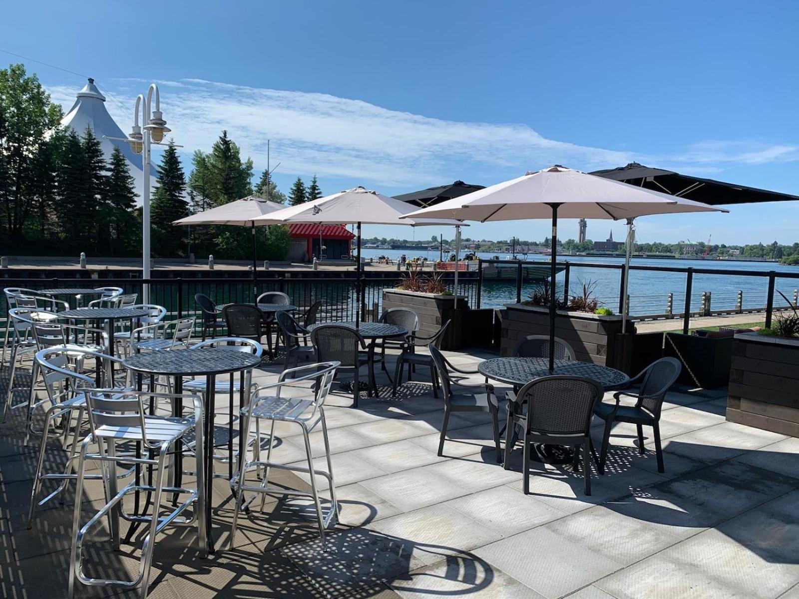 Delta Hotels By Marriott Sault Ste. Marie Waterfront Bagian luar foto