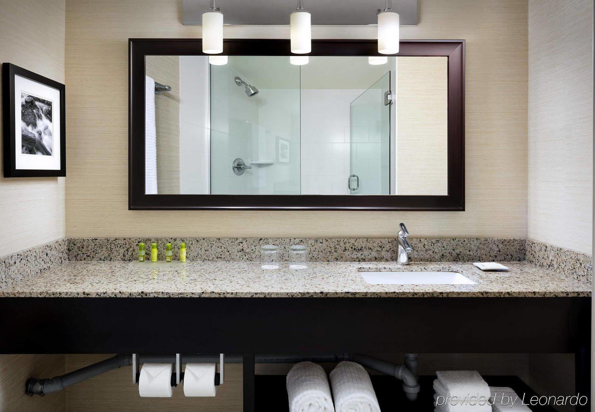Delta Hotels By Marriott Sault Ste. Marie Waterfront Bagian luar foto
